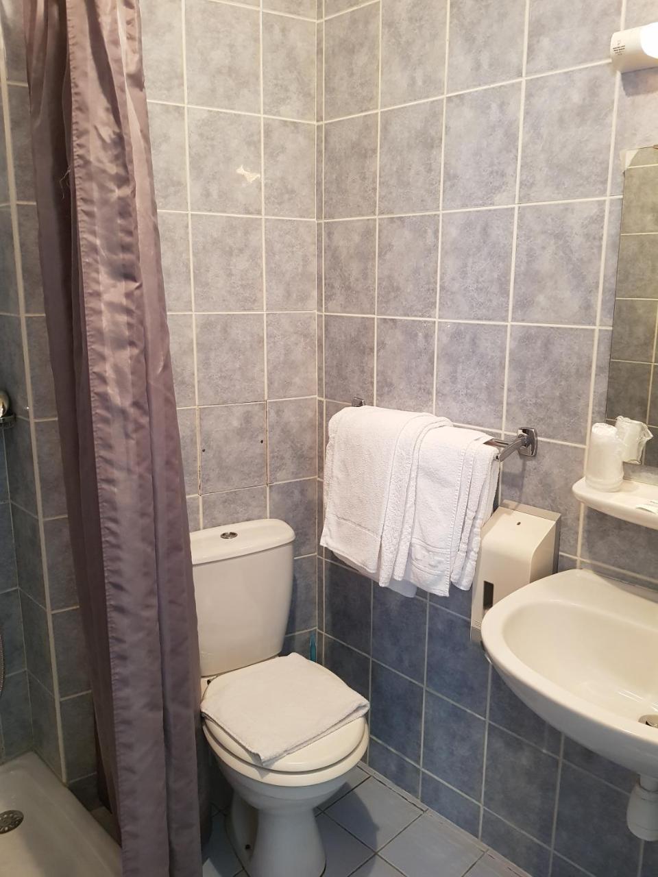 Hotel Le Saint-hubert - Gare De Lyon Bastille Parijs